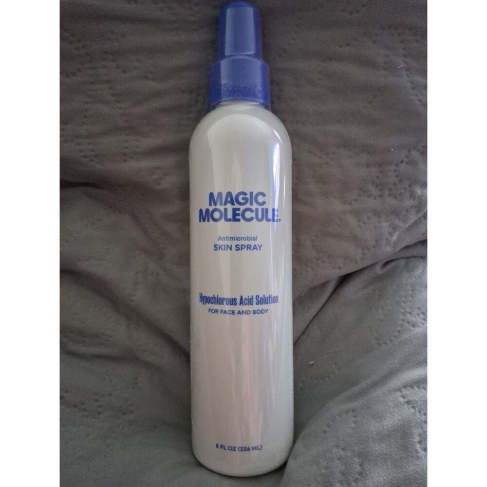*Sealed* Magic Molecule Hypochlorous Acid Skin Spray EXP 09/27 8 oz./236 ML